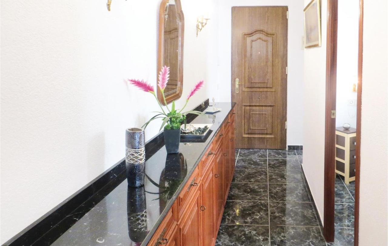 2 Bedroom Stunning Apartment In Torrevieja Exteriör bild
